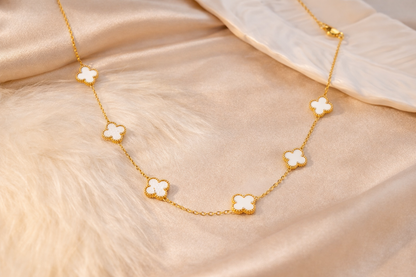 Zarini’s Twisted Shell Detail Pendant Necklace – White