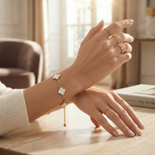 Zarini White Clover Bracelet – Gold Plated Anti-Tarnish Mother-of-Pearl Finish