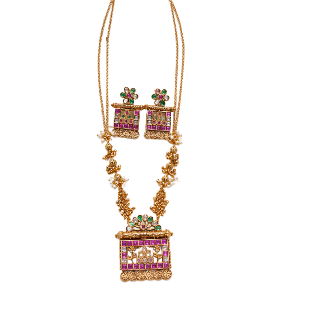 Zarinis Heritage Kundan Long Pendant Necklace Set