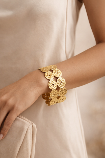 Zarini Hammered Interlocking Circle Cuff Bracelet