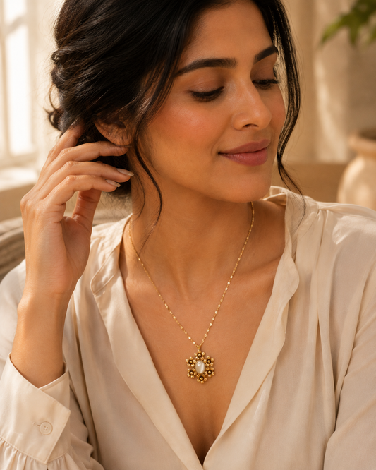 Zarini Elina Pearl Bloom Pendant Necklace