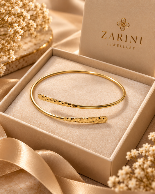 Zarini Luxe Hammered Gold Arm Cuff