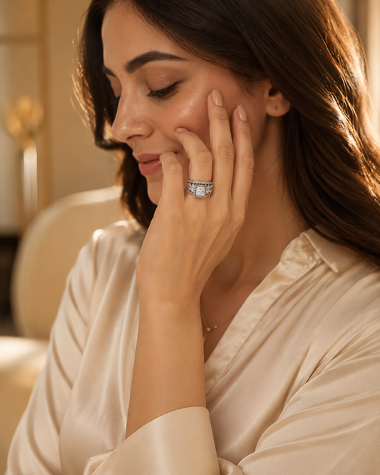 ZARINI Sylvan Radiance Silver-Toned Floral Statement Ring